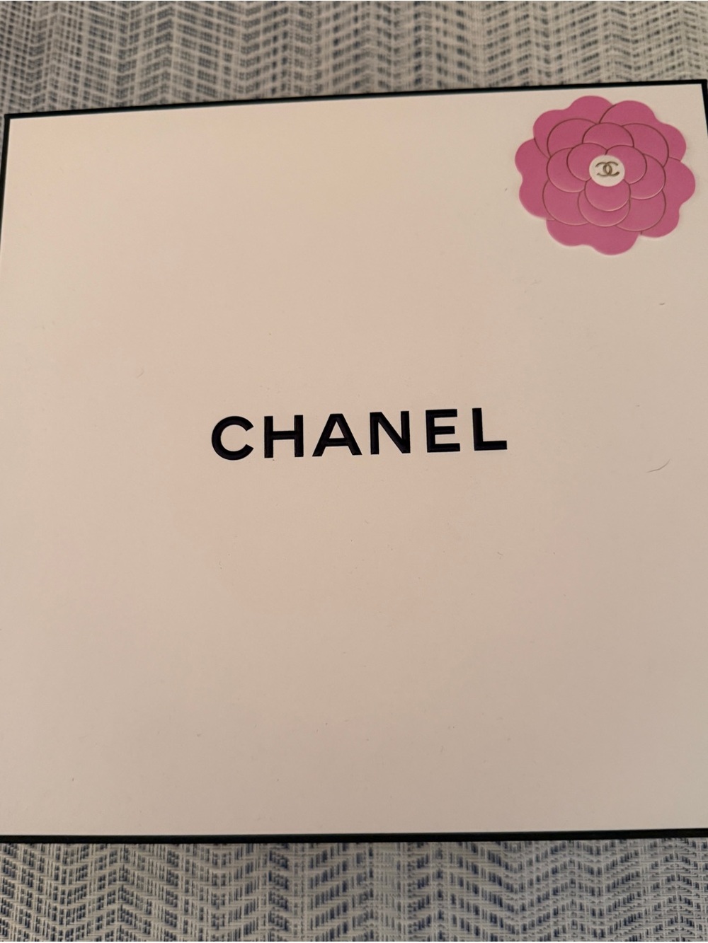 Chanel Les Beiges Summer Essentials Set -limited edition bag and Cosmetics - Picture 5 of 7